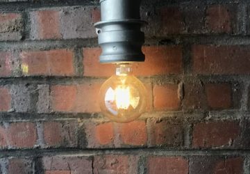 luminaire extérieur dans la nuit
