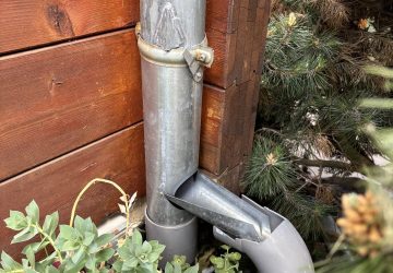 système posé sur la gouttière pour récupérer eau de pluie